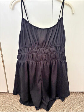 H&M Crinkled Jersey Black Romper - Medium